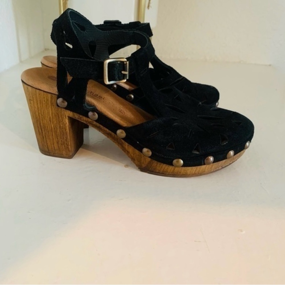 Eric Michael Black Suede Platform Nova Sandals - image 5